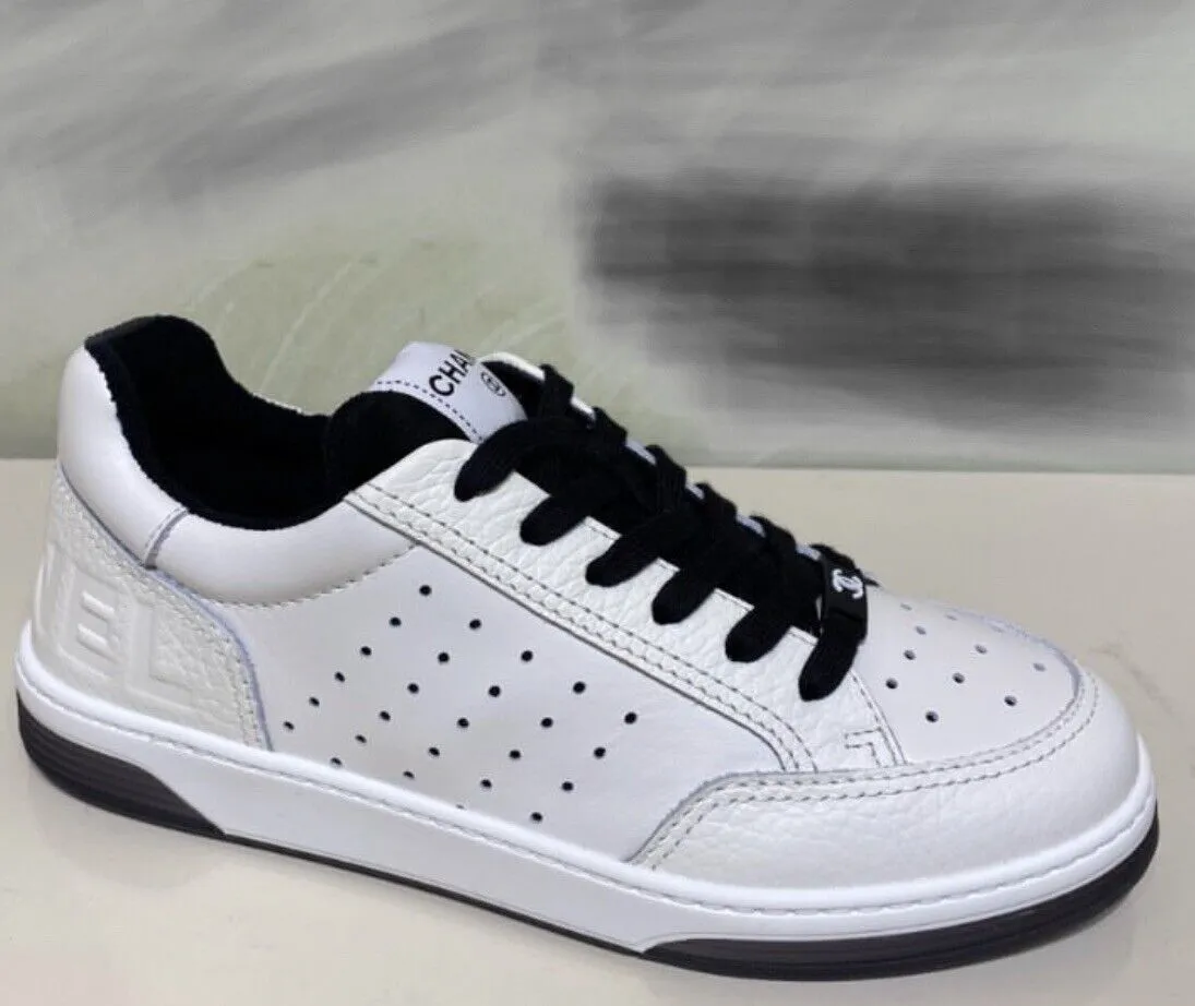 CHANEL CC WHITE LEATHER TRAINER SNEAKERS