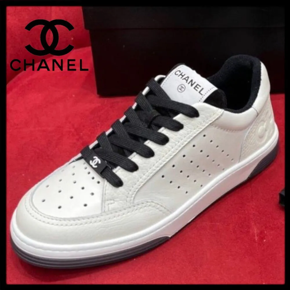 CHANEL CC WHITE LEATHER TRAINER SNEAKERS