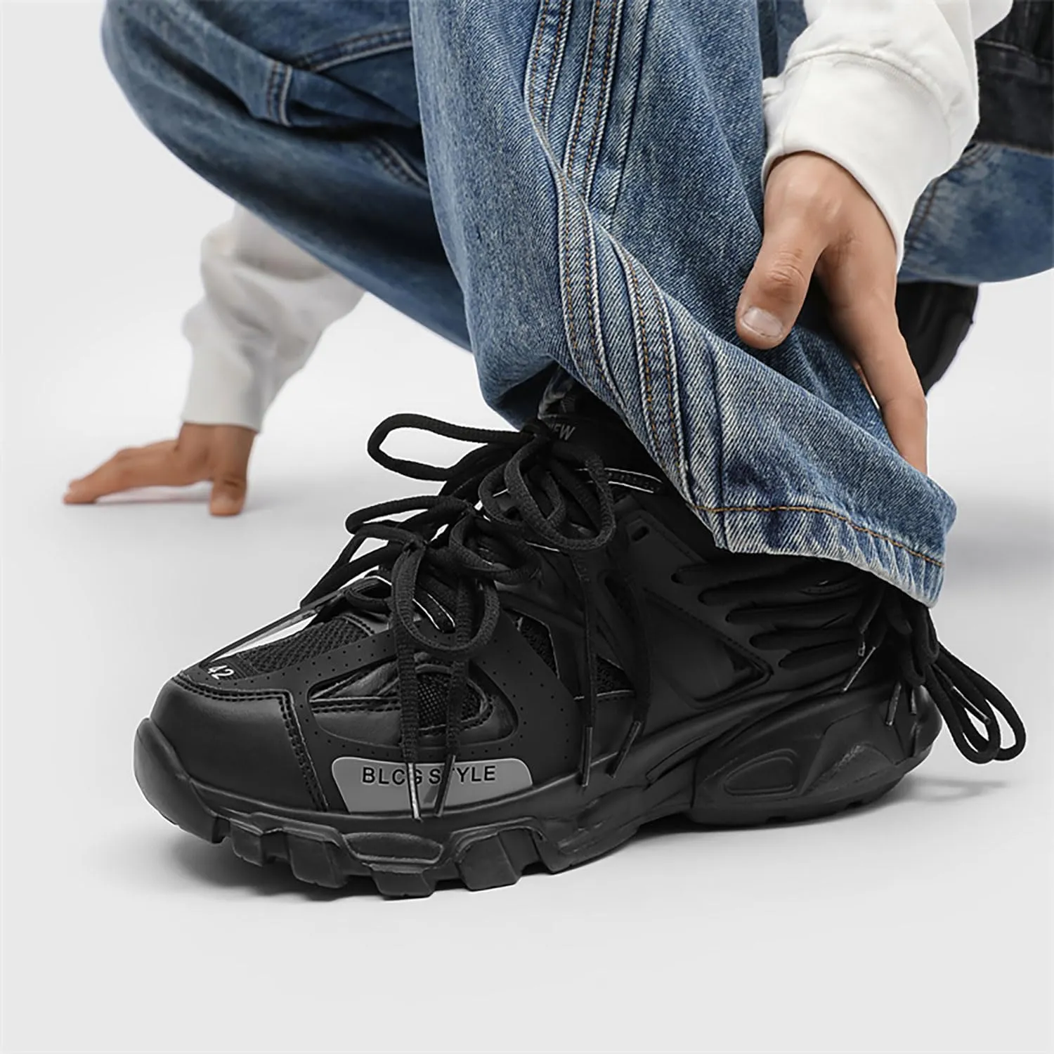 Fashion Casual Platform Chunky Sneakers for Women Non-Slip Dad Shoes for Men Comfortable Lace-up Tennis Shoes