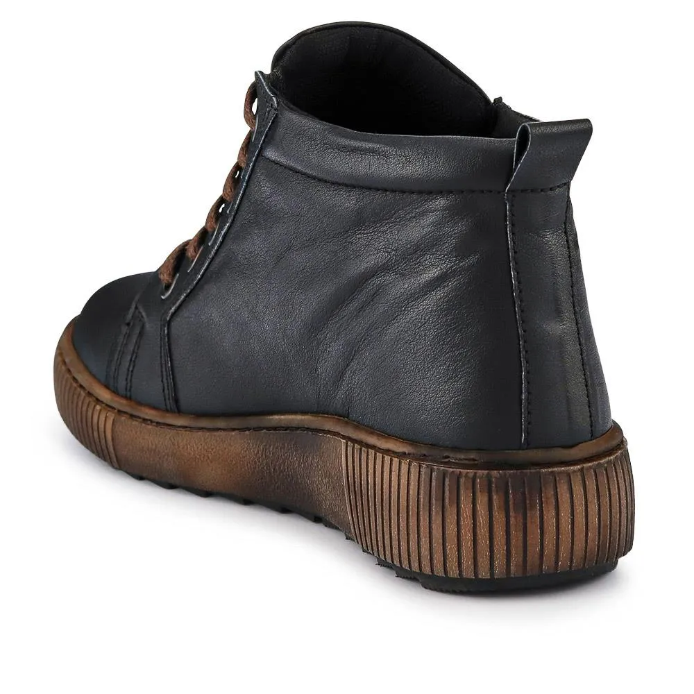Leather Lace-Up Boots - HAK40013 / 326 039