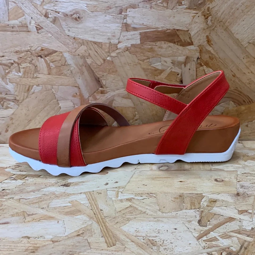 Mustang Womens Fashion Sandal - Red