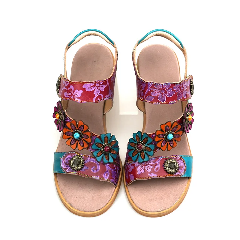 Round Toe Floral Rivet Round Block Heel Sandals