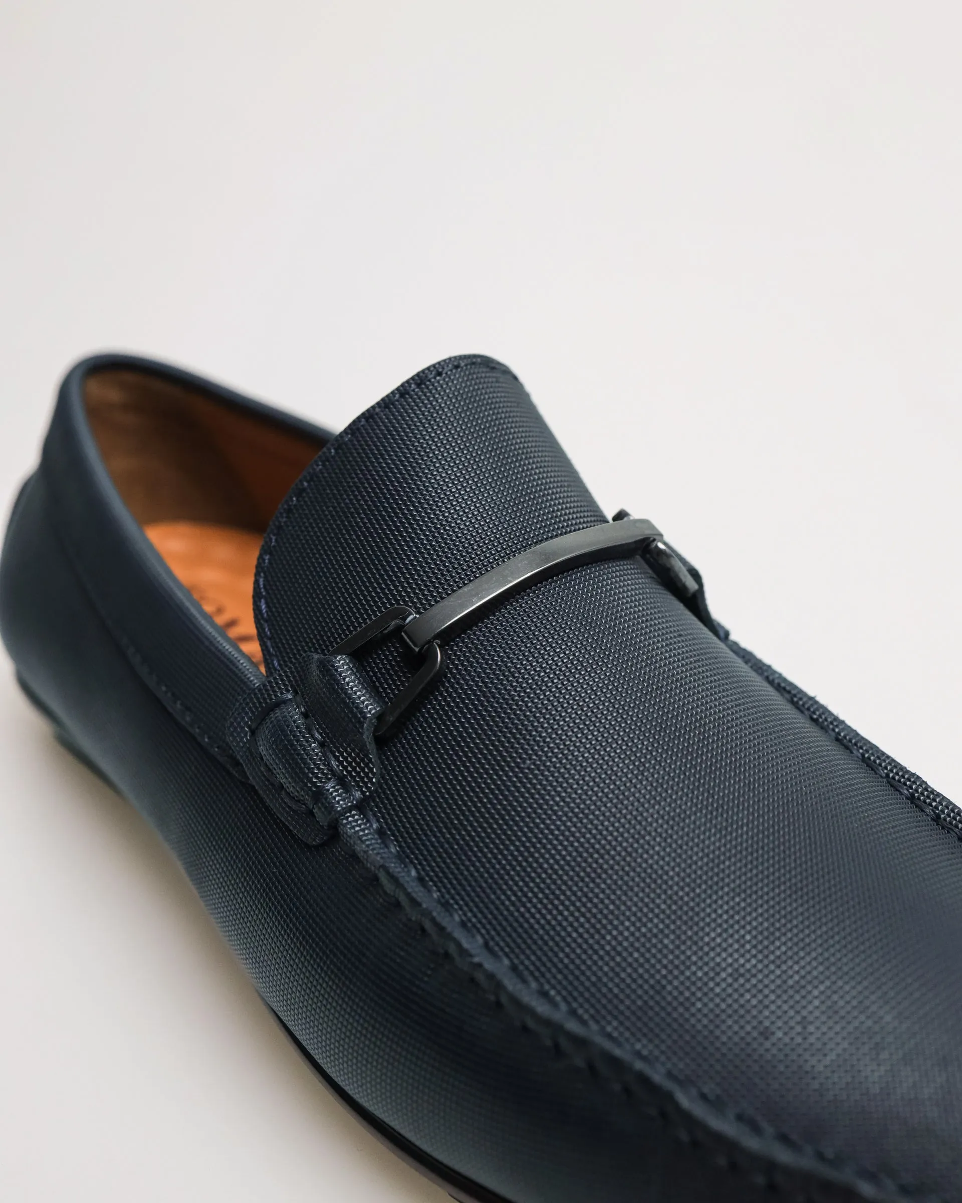 Tomaz C491 Men's Buckle Moccasins