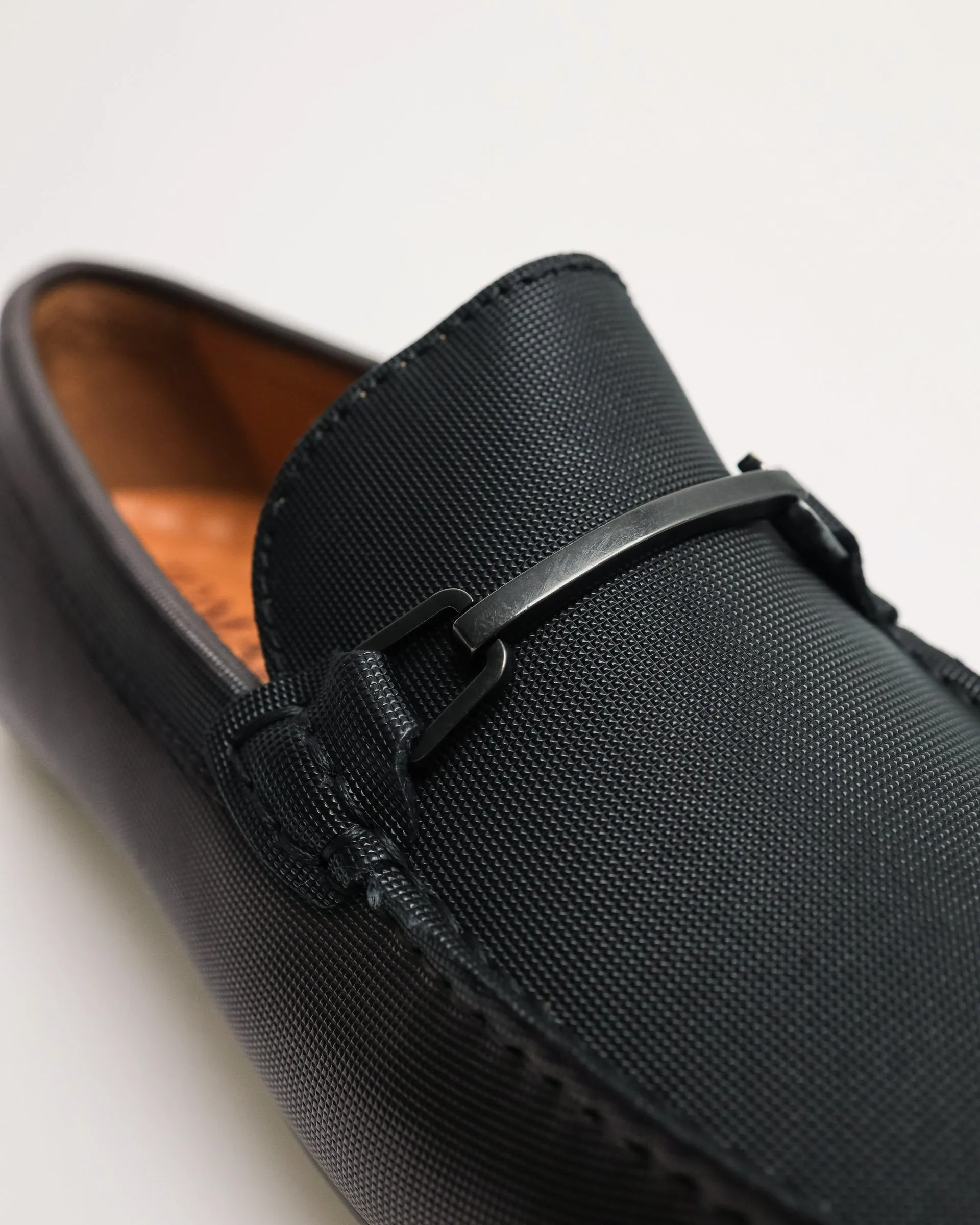Tomaz C491 Men's Buckle Moccasins